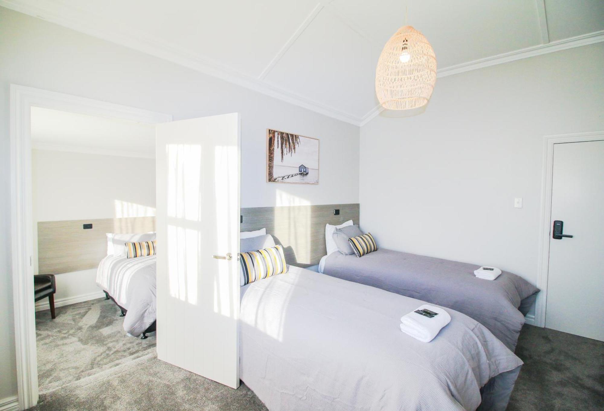 Whitehouse Hotel Invercargill Dış mekan fotoğraf